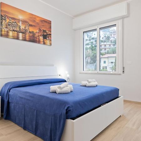 Modern Flat 250 Mt From The Sea - Albissola Marina Appartamento Esterno foto