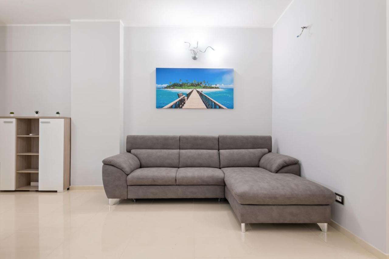 Modern Flat 250 Mt From The Sea - Albissola Marina Appartamento Esterno foto